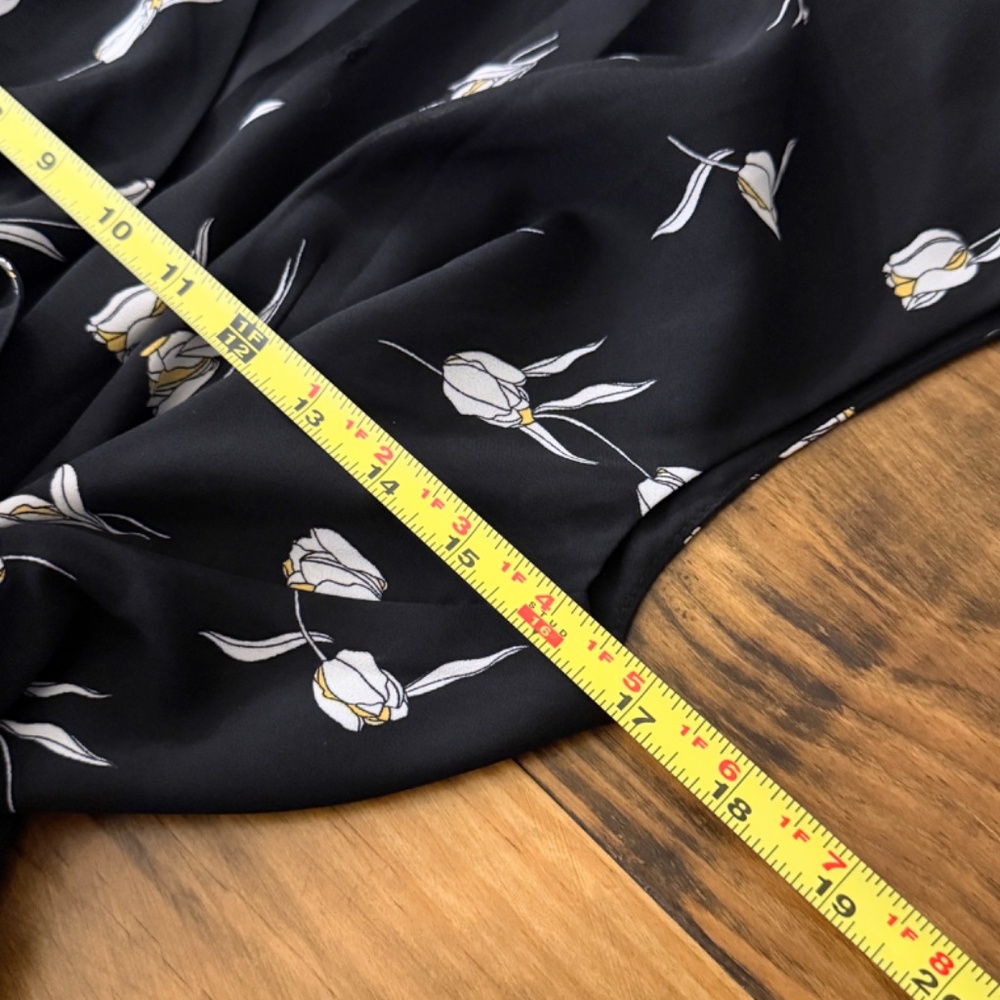 Banana Republic Factory Work Wrap Dress, Black/White/Yellow Floral, Size 10 - Picture 10 of 11
